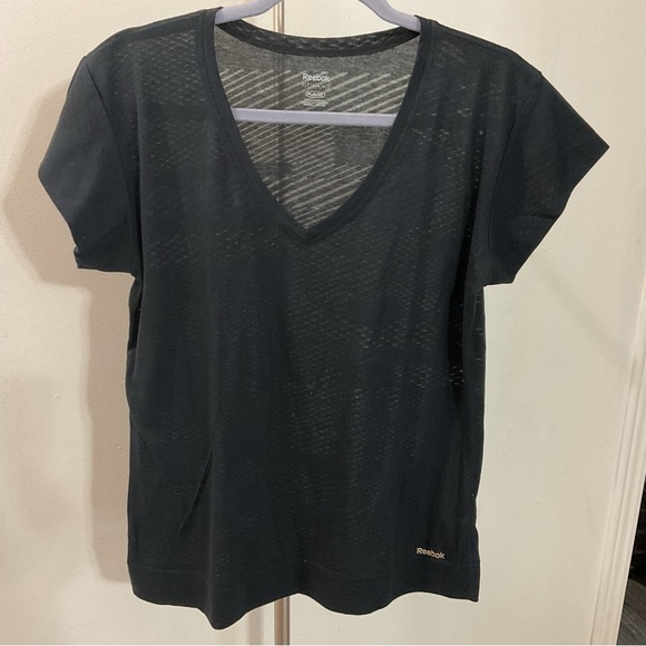 Reebok Black Semi Sheer V-Neck Top Size L - Picture 2 of 6